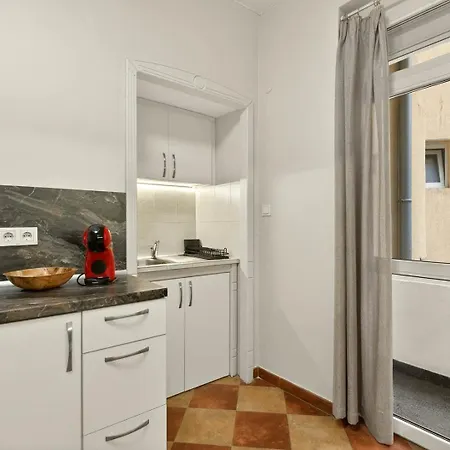 Sea Garden Apartment